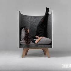 V1 lounge chair